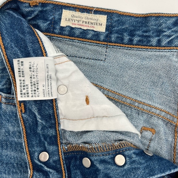 Women’s Levi’s 501 Cut Off Blue Button Down Jean Shorts Size 24 - Picture 5 of 9